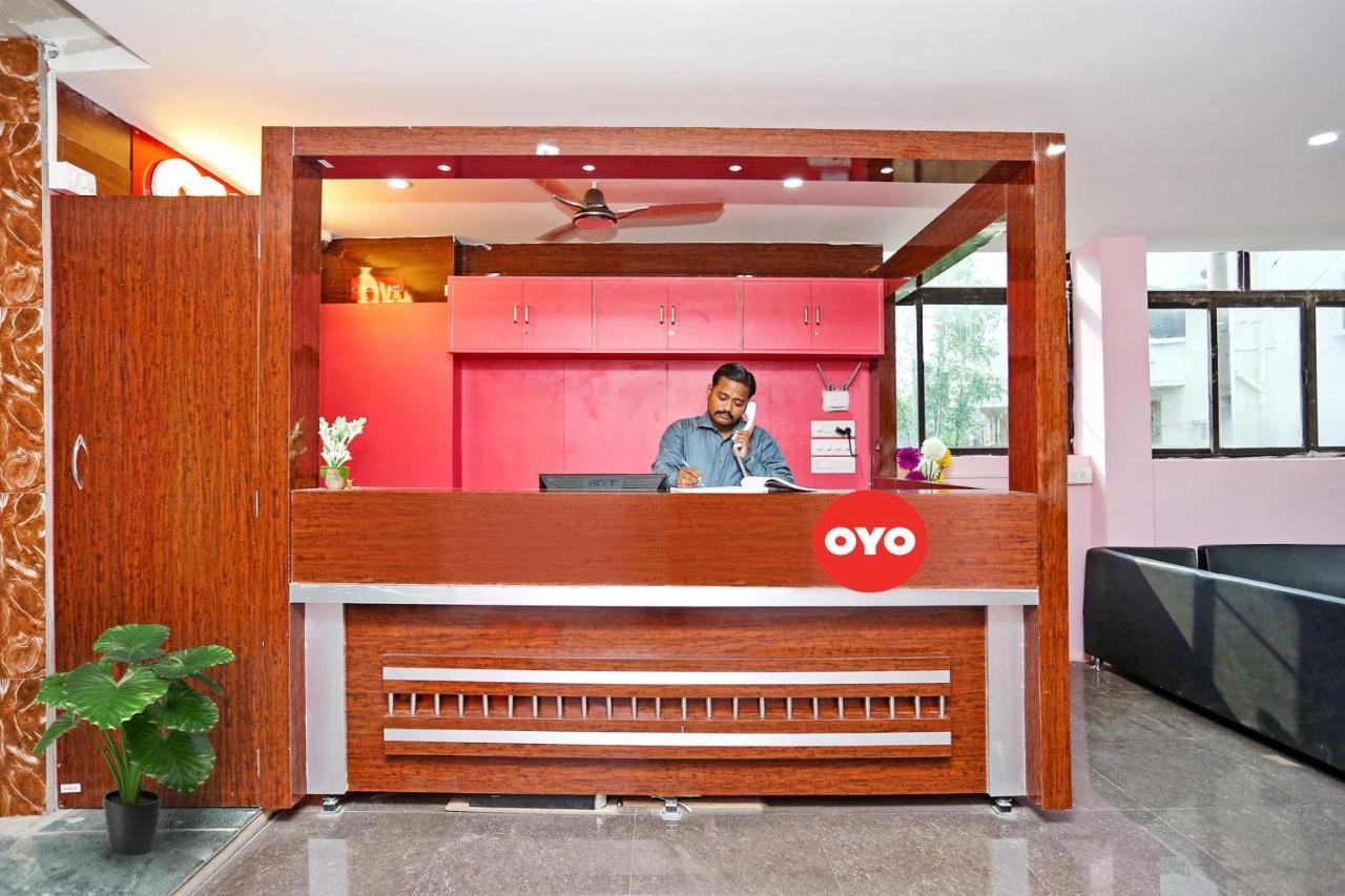 Super Collection O Aryan Hotel Khandagiri Buitenkant foto
