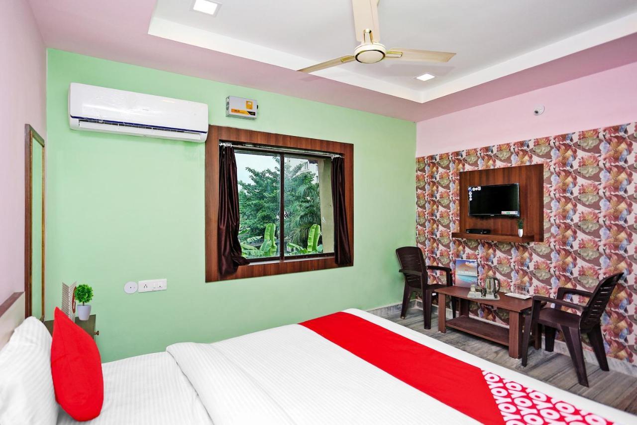 Super Collection O Aryan Hotel Khandagiri Buitenkant foto