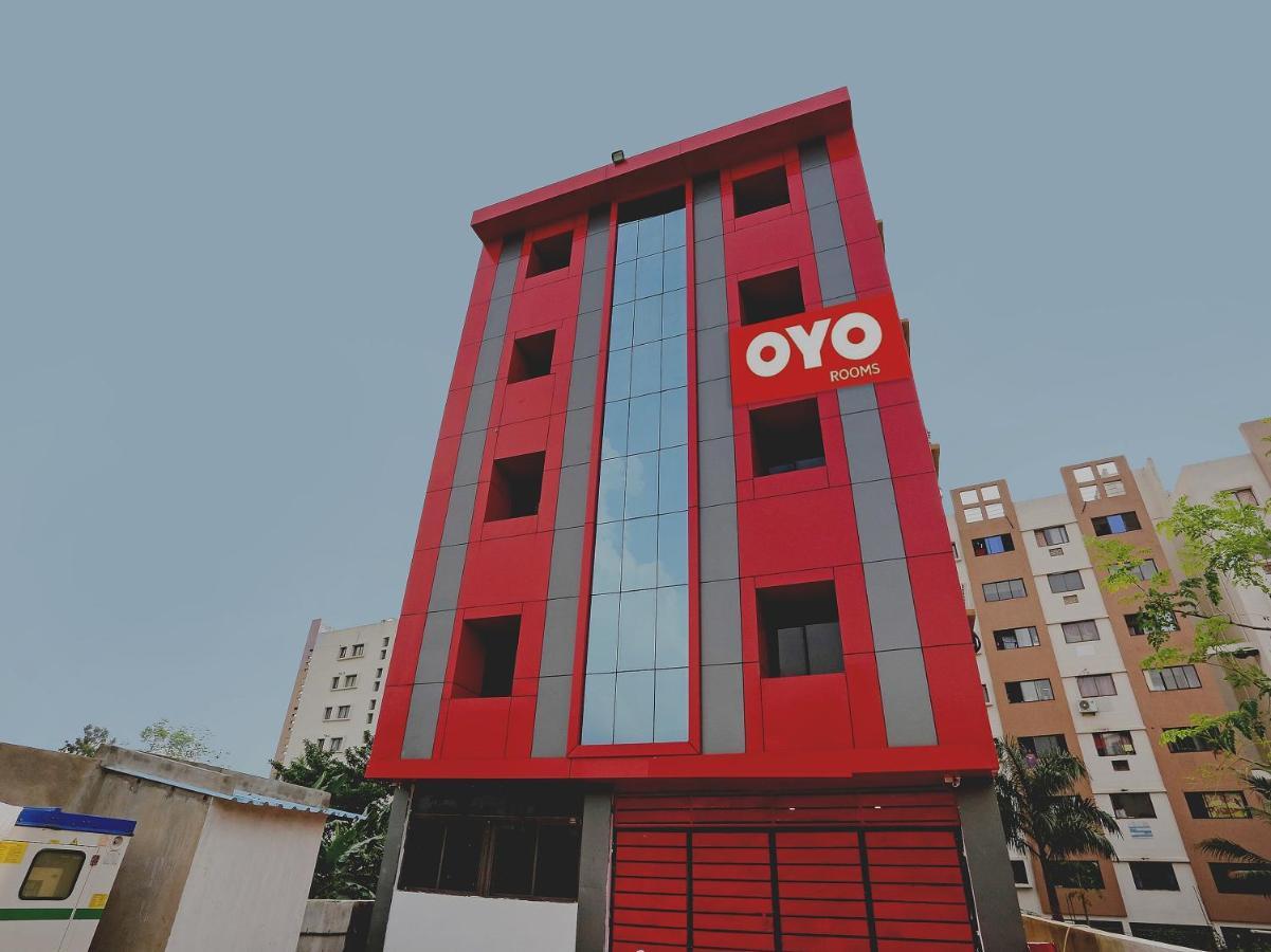 Super Collection O Aryan Hotel Khandagiri Buitenkant foto
