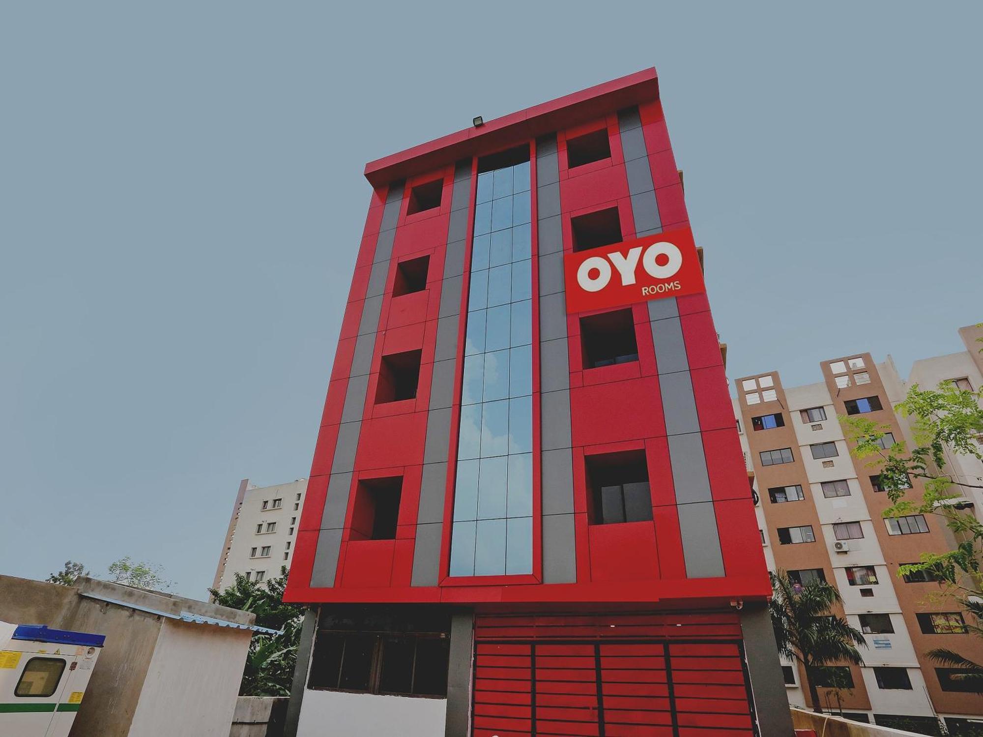 Super Collection O Aryan Hotel Khandagiri Buitenkant foto
