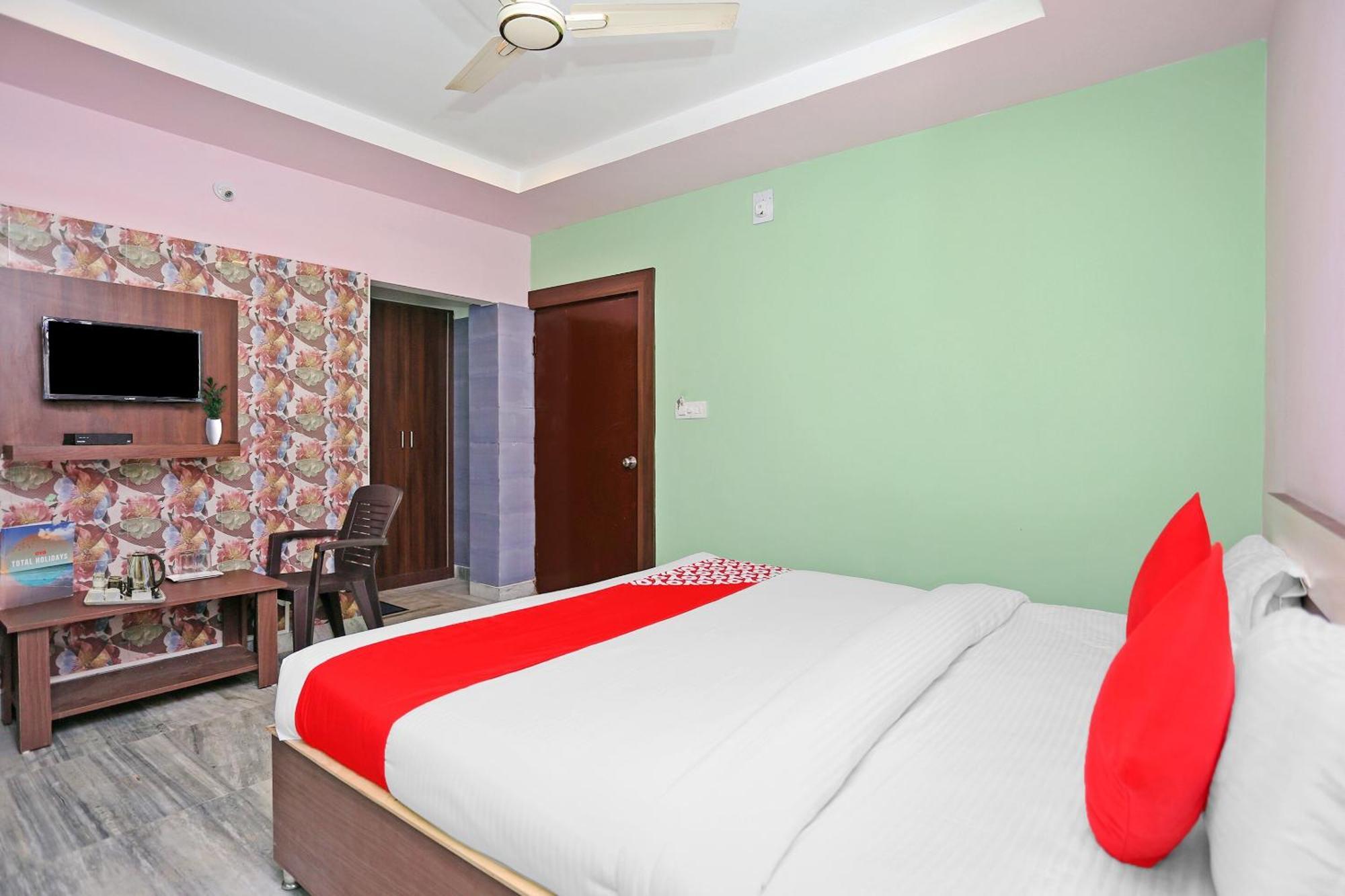 Super Collection O Aryan Hotel Khandagiri Buitenkant foto